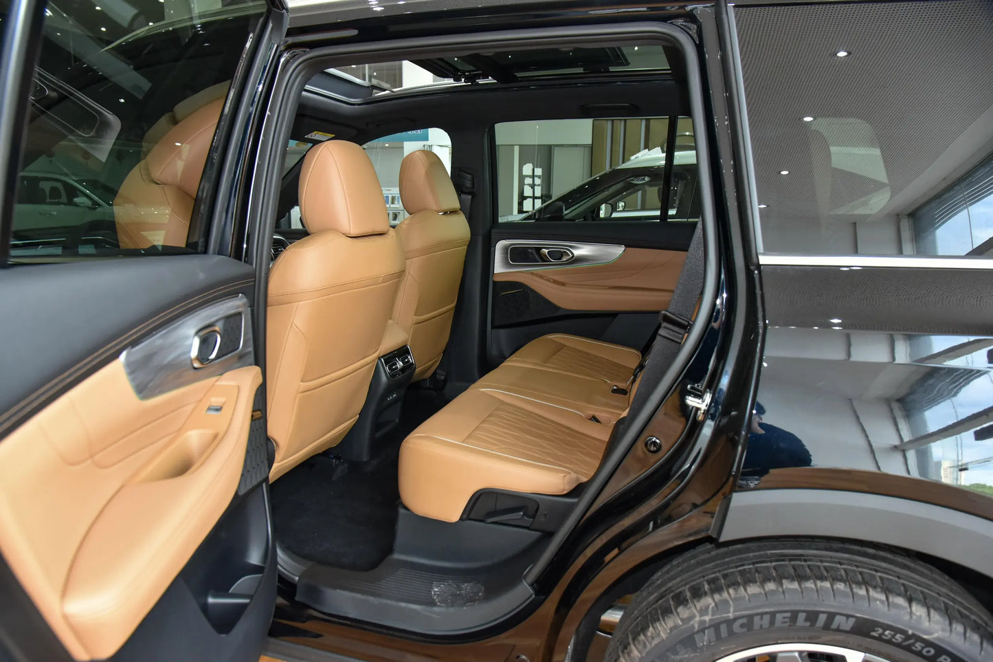 GAC GS8 2025 Model Navigation Series 2.0TGDI 2WD 5-Seater Luxury Edition