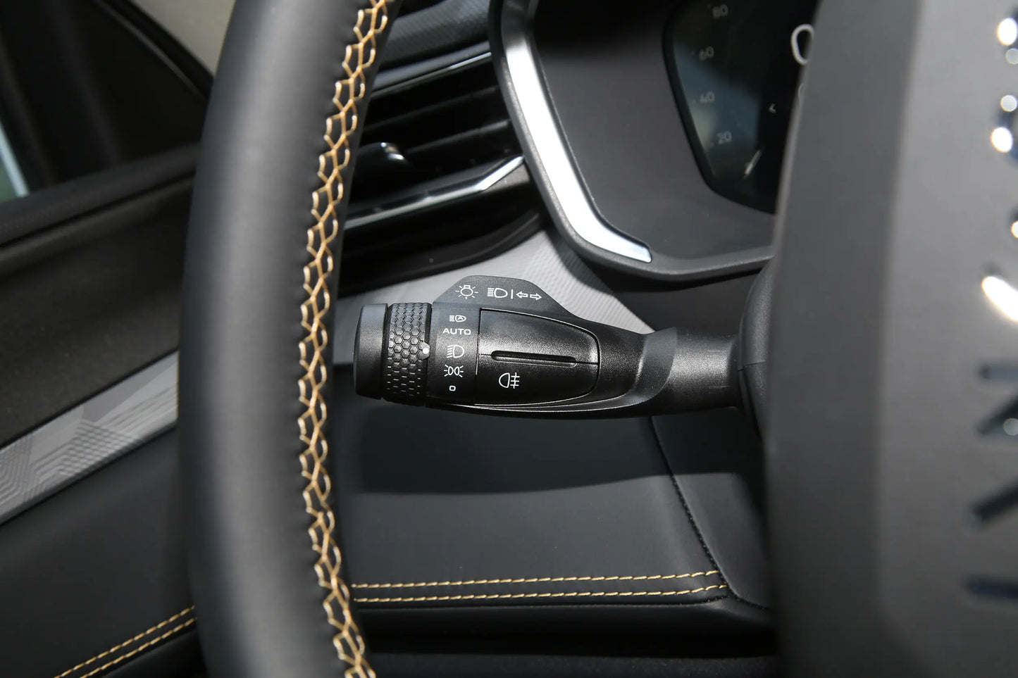 Lynk & Co 01 2024 2.0TD 2WD Global Edition