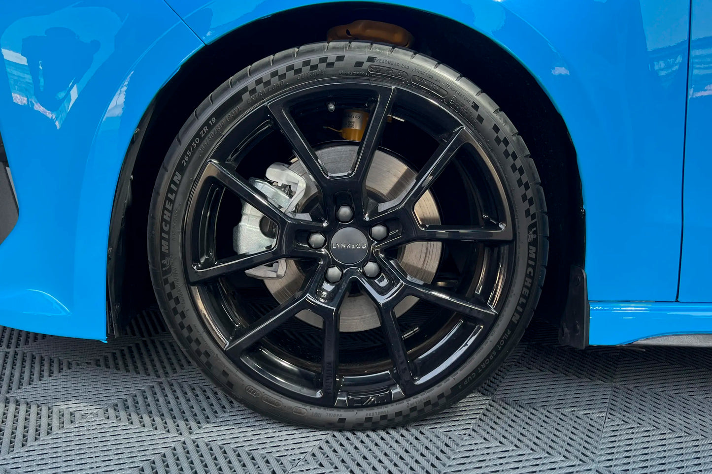 Lynk & Co 03 2023 03+ TCR Cyan FWD Edition