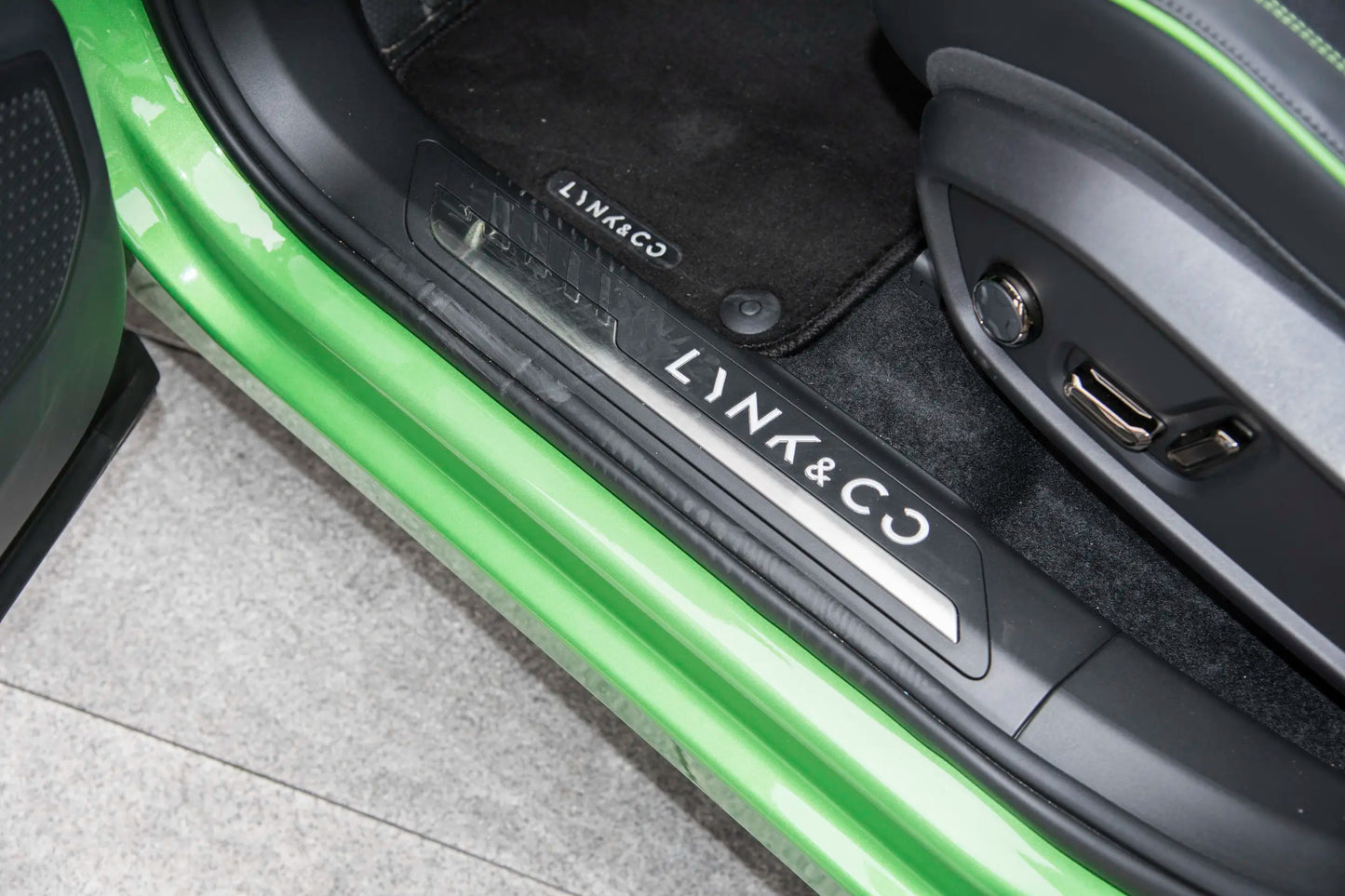 Lynk & Co 05 2023 05+ 2.0TD Exploration Edition